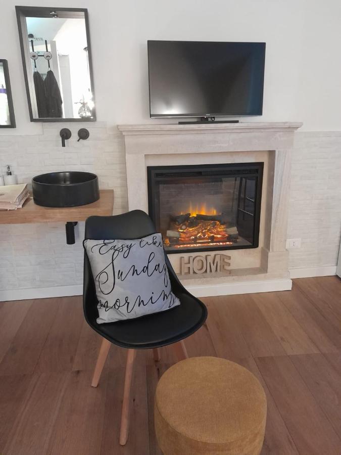לינה וארוחת בוקר צ'יוויטה קסטלנה Charme מראה חיצוני תמונה